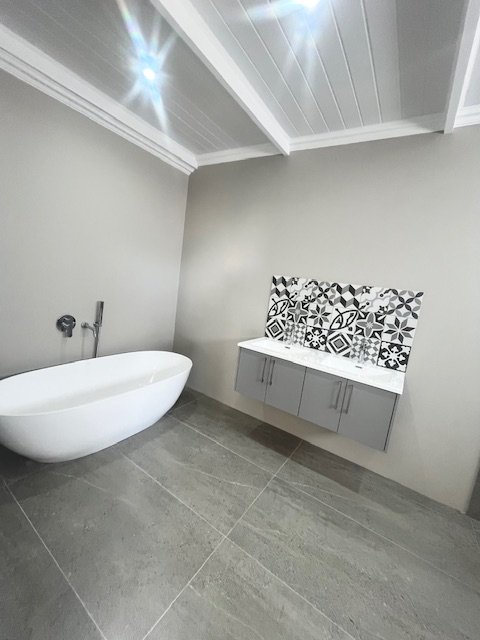 3 Bedroom Property for Sale in Outeniquasbosch Western Cape